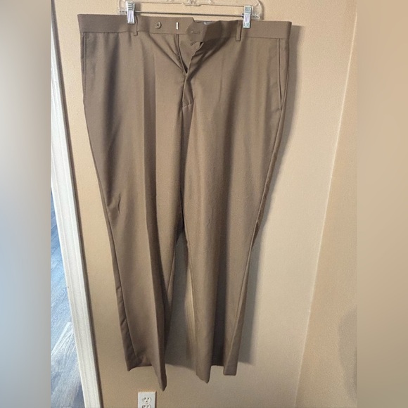 Vinci Philosophy Other - NWT men’s Vinci Philosophy dress pants 40x32 KHAKI ON-900